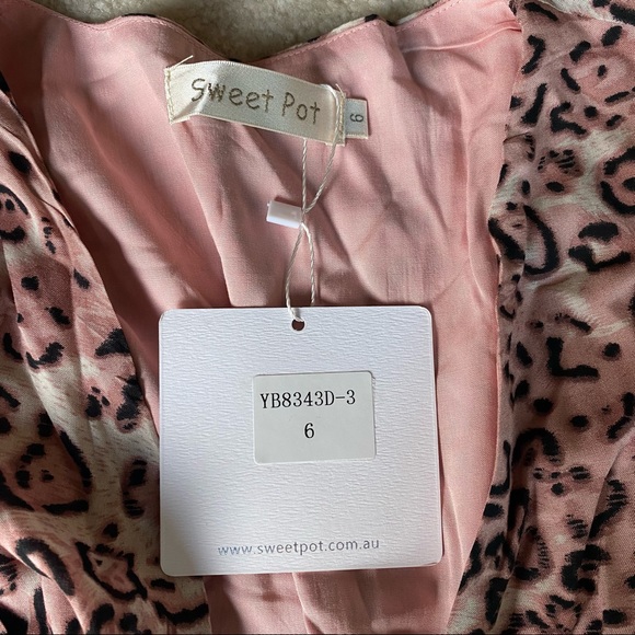 Sweet Pot Pink Leopard Print Mini Dress NWT - Picture 2 of 2